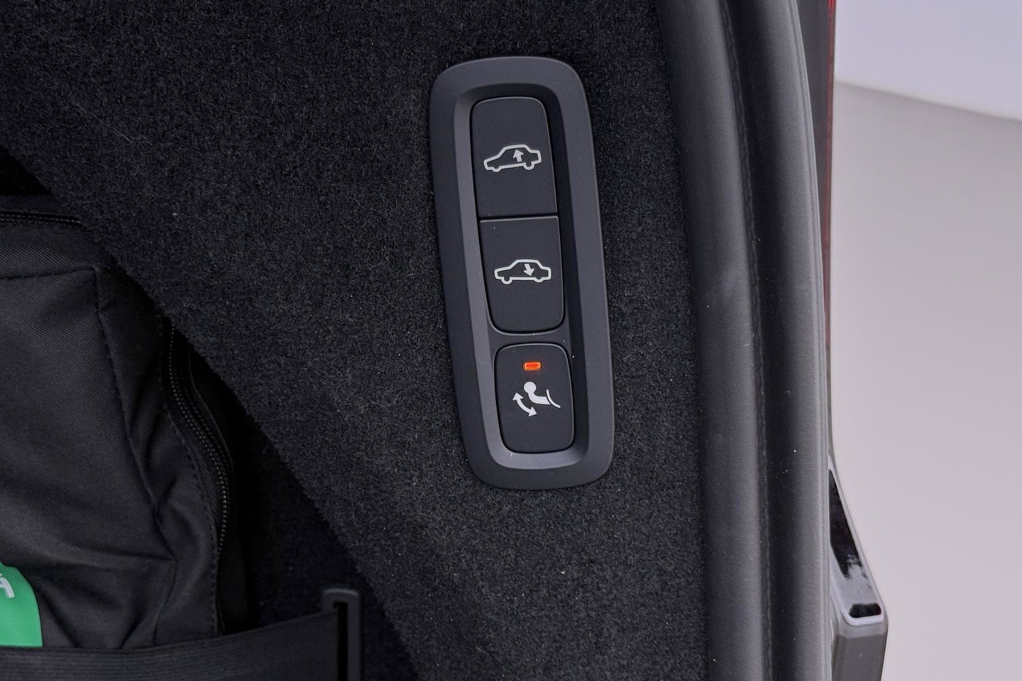 Volvo XC90 T8 Plug-in hybrid Ultra Dark | HEICO SPORTIV | ACC | Luchtvering | Bowers&Wilkins | Panoramadak | Trekhaak | Massage