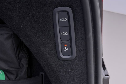 Volvo XC90 T8 Plug-in hybrid Ultra Dark | HEICO SPORTIV | ACC | Luchtvering | Bowers&Wilkins | Panoramadak | Trekhaak | Massage