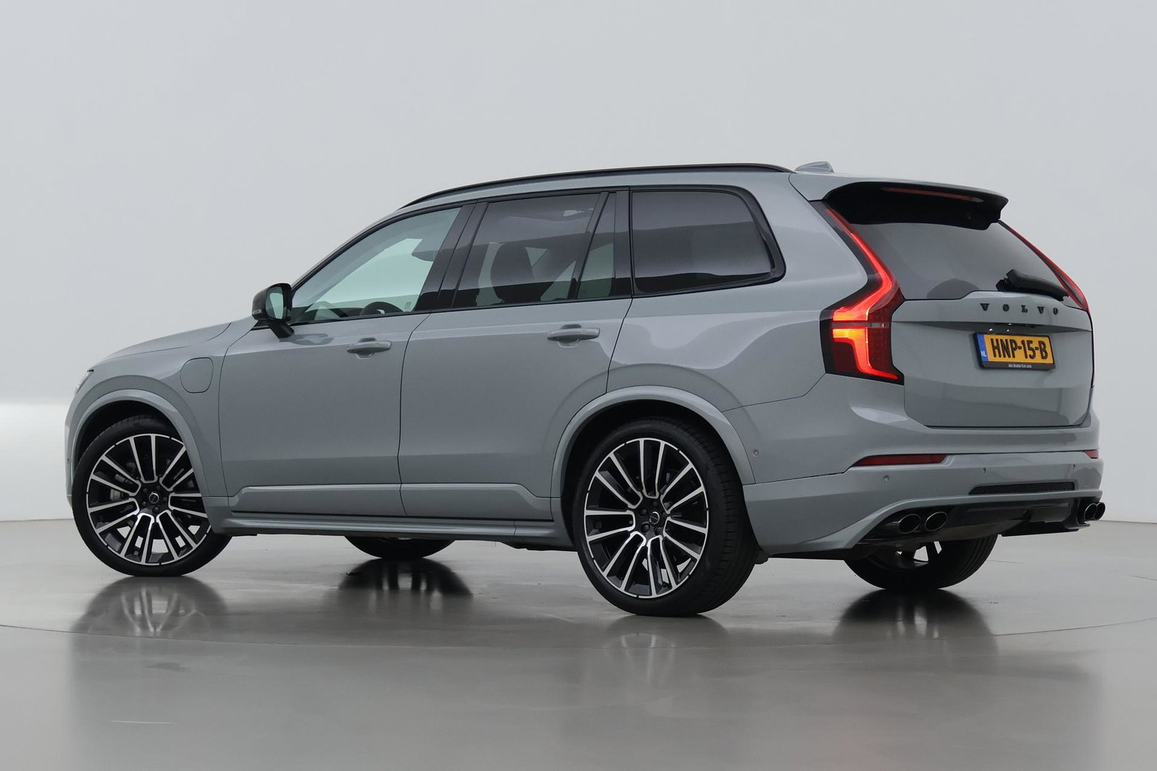Volvo XC90 T8 Plug-in hybrid Ultra Dark | HEICO SPORTIV | ACC | Luchtvering | Bowers&Wilkins | Panoramadak | Trekhaak | Massage