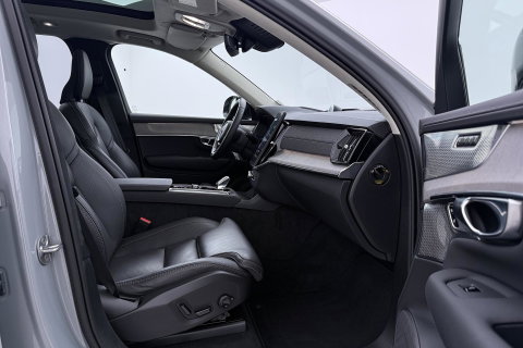 Volvo XC90 T8 Plug-in hybrid Ultra Dark | HEICO SPORTIV | ACC | Luchtvering | Bowers&Wilkins | Panoramadak | Trekhaak | Massage