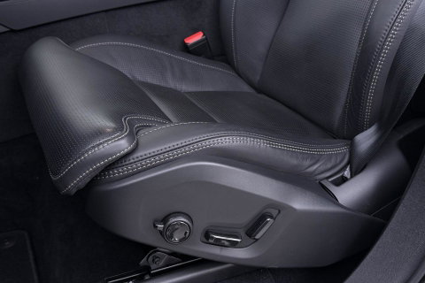 Volvo XC90 T8 Plug-in hybrid Ultra Dark | HEICO SPORTIV | ACC | Luchtvering | Bowers&Wilkins | Panoramadak | Trekhaak | Massage