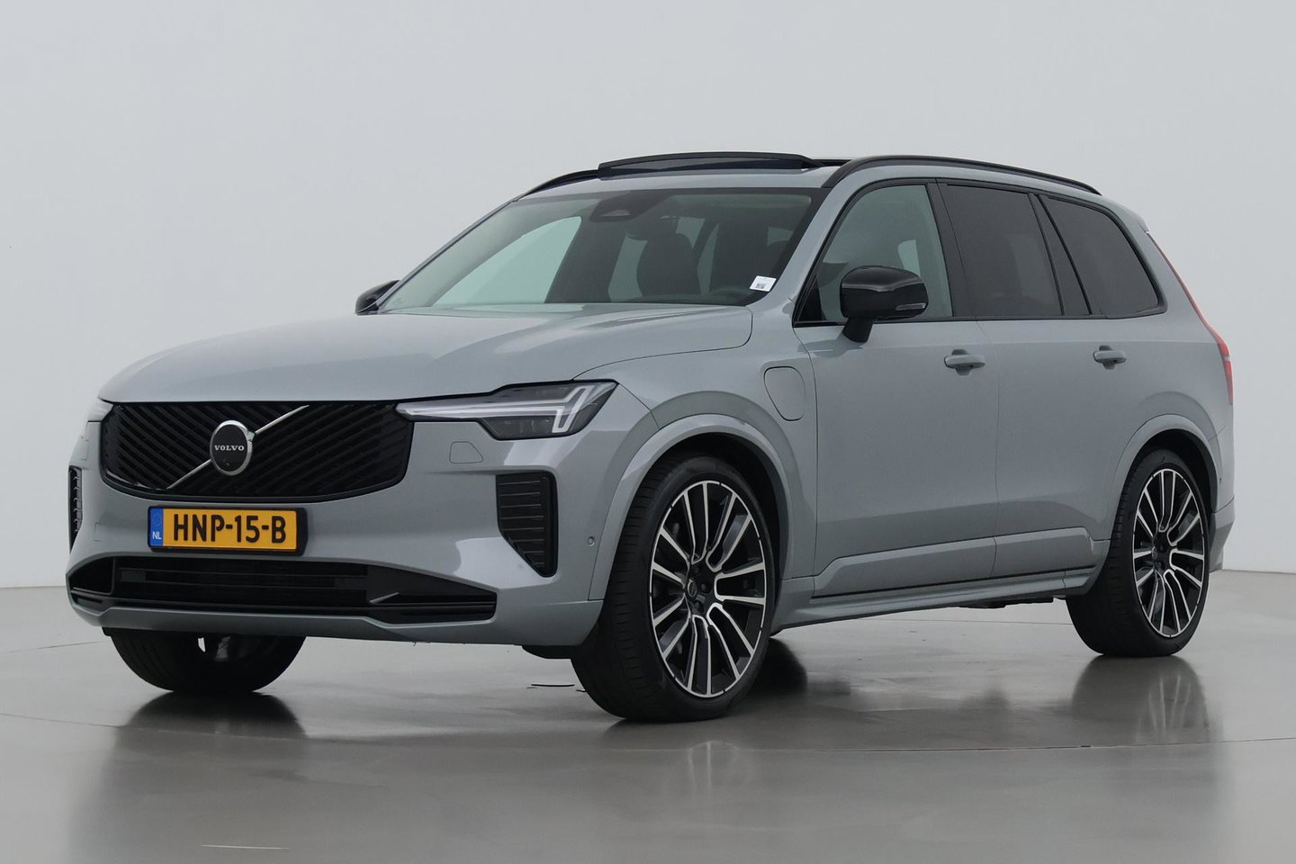 Volvo XC90 T8 Plug-in hybrid Ultra Dark | HEICO SPORTIV | ACC | Luchtvering | Bowers&Wilkins | Panoramadak | Trekhaak | Massage