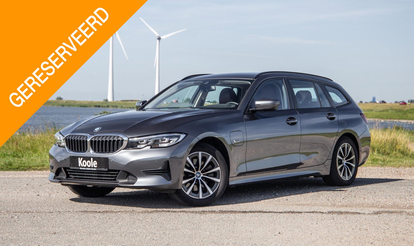 BMW 3 Serie Touring 320e LED / DEALER ONDERHOUDEN / STOELVERWARMING / CAMERA / CARPLAY
