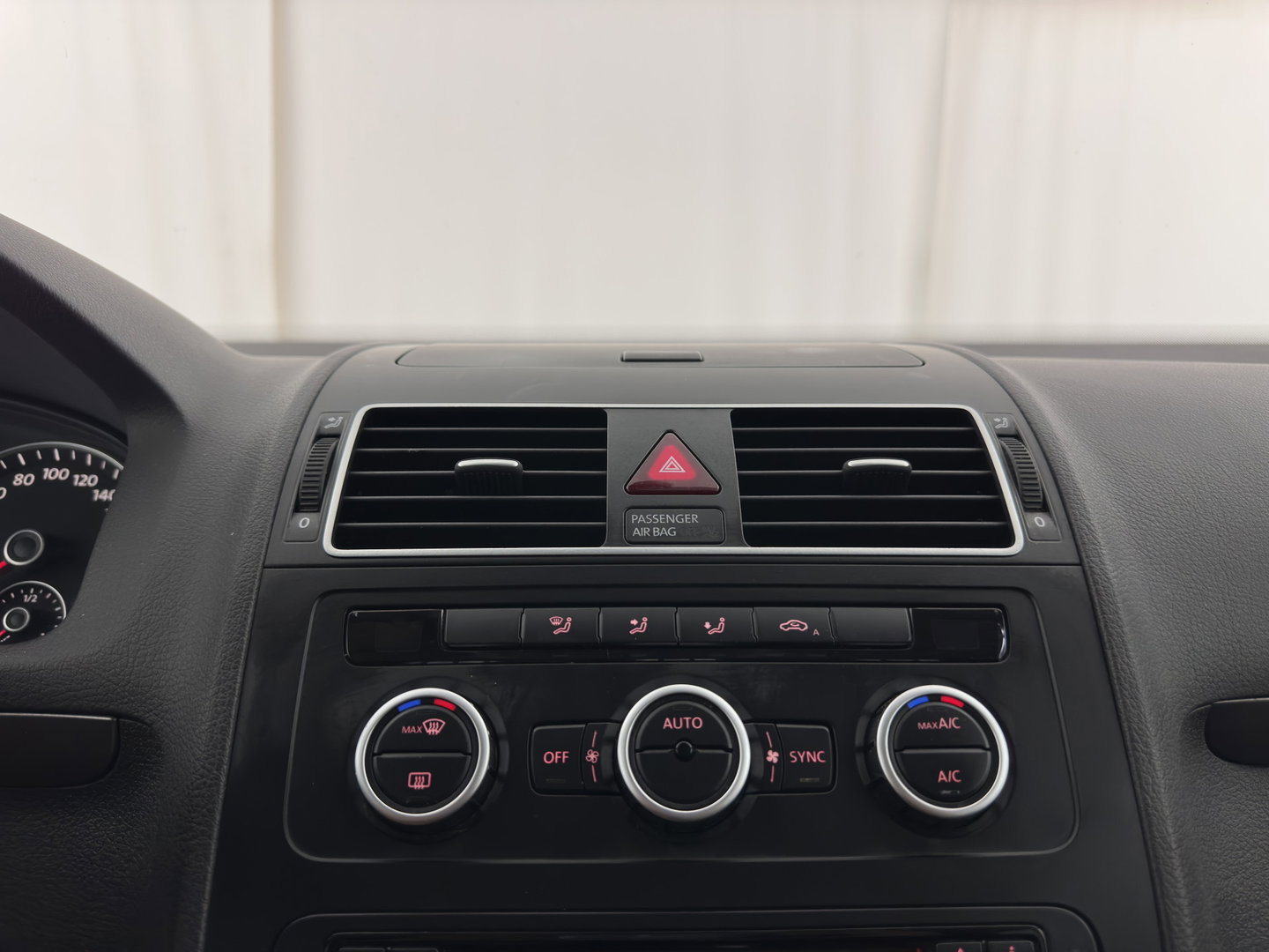 Volkswagen Touran 1.6 TDI Highline BlueMotion Aut. *NAVI-FULLMAP | COMFORT-SEATS | ECC | PDC | CRUISE | PRIVACY-GLASS | 16''ALU*