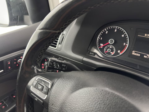 Volkswagen Touran 1.6 TDI Highline BlueMotion Aut. *NAVI-FULLMAP | COMFORT-SEATS | ECC | PDC | CRUISE | PRIVACY-GLASS | 16''ALU*