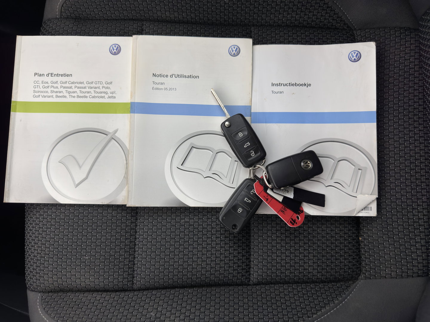 Volkswagen Touran 1.6 TDI Highline BlueMotion Aut. *NAVI-FULLMAP | COMFORT-SEATS | ECC | PDC | CRUISE | PRIVACY-GLASS | 16''ALU*