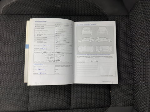 Volkswagen Touran 1.6 TDI Highline BlueMotion Aut. *NAVI-FULLMAP | COMFORT-SEATS | ECC | PDC | CRUISE | PRIVACY-GLASS | 16''ALU*