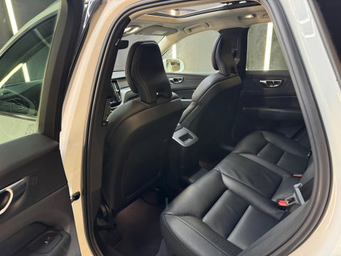Volvo XC60 2.0 Recharge T6 AWD Inscription Pano|H/K|Keyless