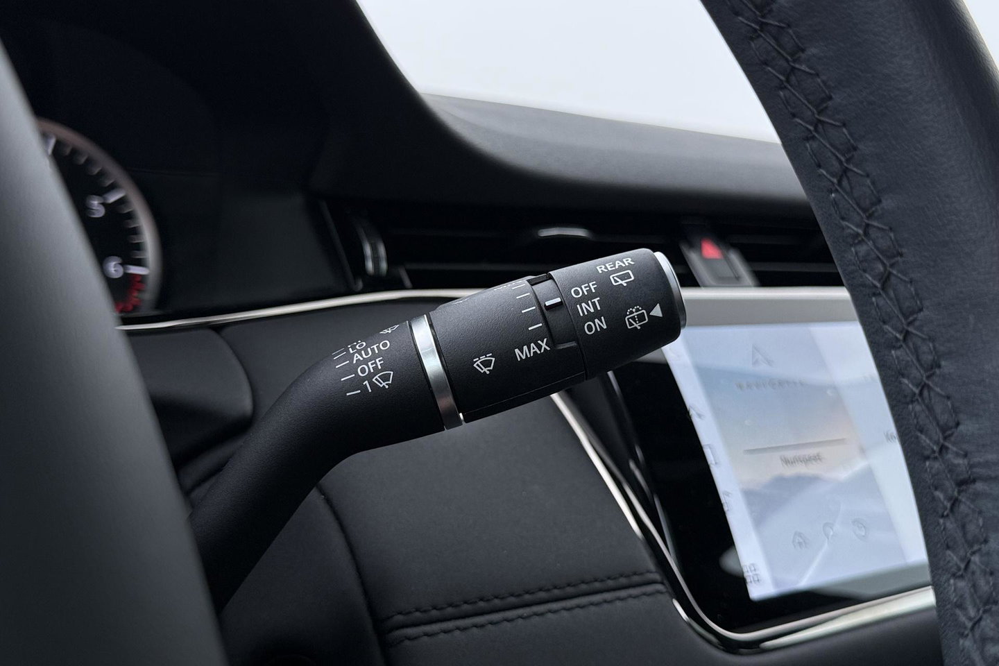 Land Rover Range Rover Evoque 1.5 P300e AWD R-Dynamic SE | ACC | Panoramadak | Meridian | Memory | Stoel+Stuurverwarming | Camera | 20 Inch