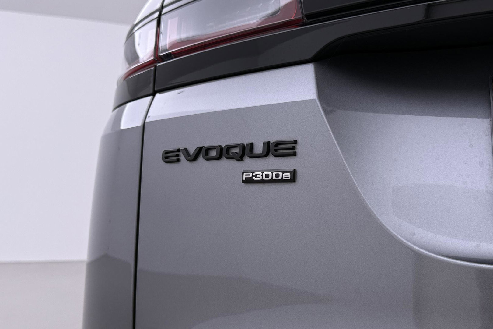 Land Rover Range Rover Evoque 1.5 P300e AWD R-Dynamic SE | ACC | Panoramadak | Meridian | Memory | Stoel+Stuurverwarming | Camera | 20 Inch