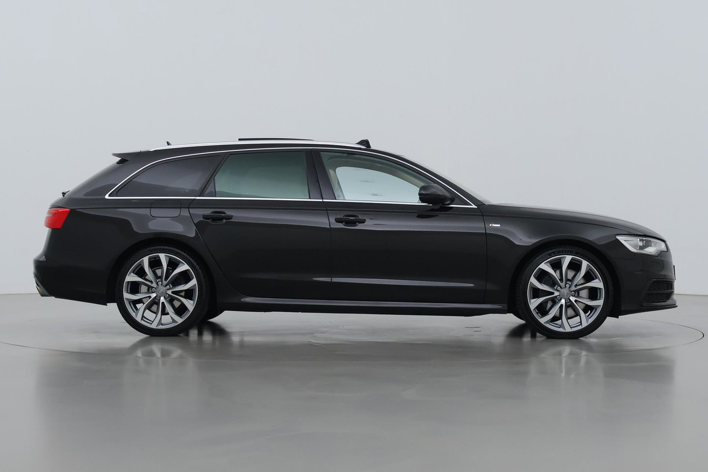 Audi A6 Avant 3.0 TDI BiT quattro Pro Line Plus | Luchtvering | Panoramadak | BOSE | Camera | Keyless | Leder | 20 inch