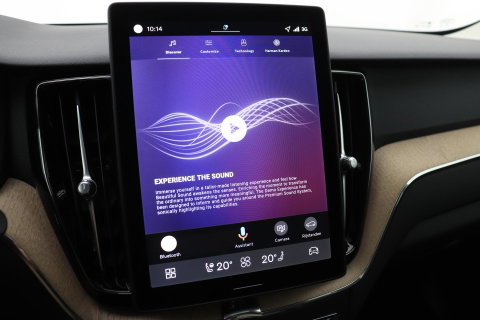 Volvo XC60 T8 Plug-in hybrid Plus Dark | FACELIFT | ACC | Panoramadak | Head-Up | Harman/Kardon | 360° Camera | BLIS