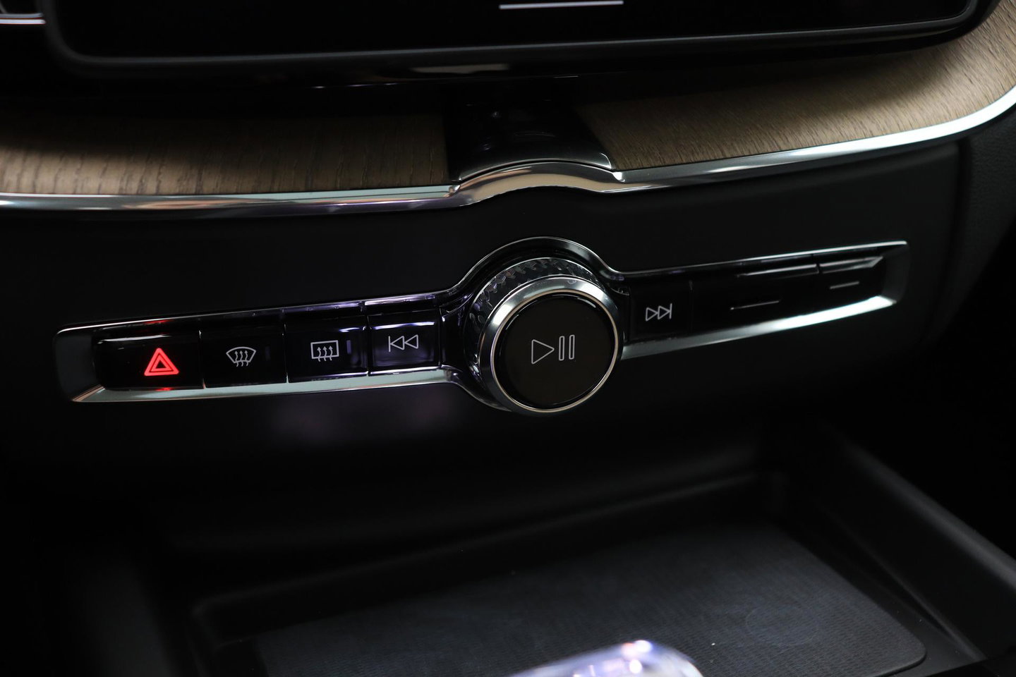 Volvo XC60 T8 Plug-in hybrid Plus Dark | FACELIFT | ACC | Panoramadak | Head-Up | Harman/Kardon | 360° Camera | BLIS