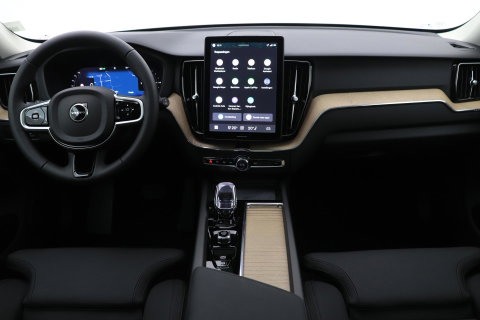 Volvo XC60 T8 Plug-in hybrid Plus Dark | FACELIFT | ACC | Panoramadak | Head-Up | Harman/Kardon | 360° Camera | BLIS