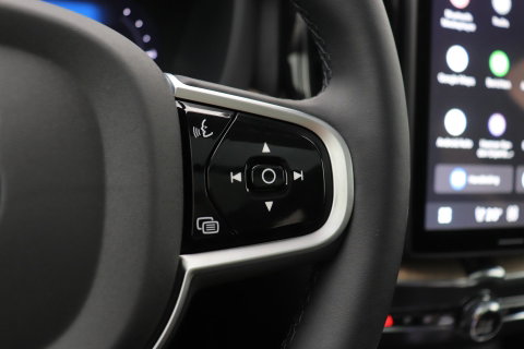 Volvo XC60 T8 Plug-in hybrid Plus Dark | FACELIFT | ACC | Panoramadak | Head-Up | Harman/Kardon | 360° Camera | BLIS