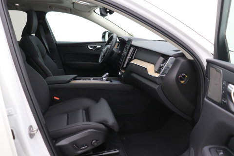 Volvo XC60 T8 Plug-in hybrid Plus Dark | FACELIFT | ACC | Panoramadak | Head-Up | Harman/Kardon | 360° Camera | BLIS