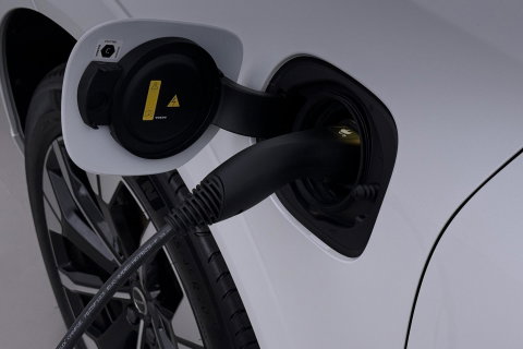 Volvo XC60 T8 Plug-in hybrid Plus Dark | FACELIFT | ACC | Panoramadak | Head-Up | Harman/Kardon | 360° Camera | BLIS