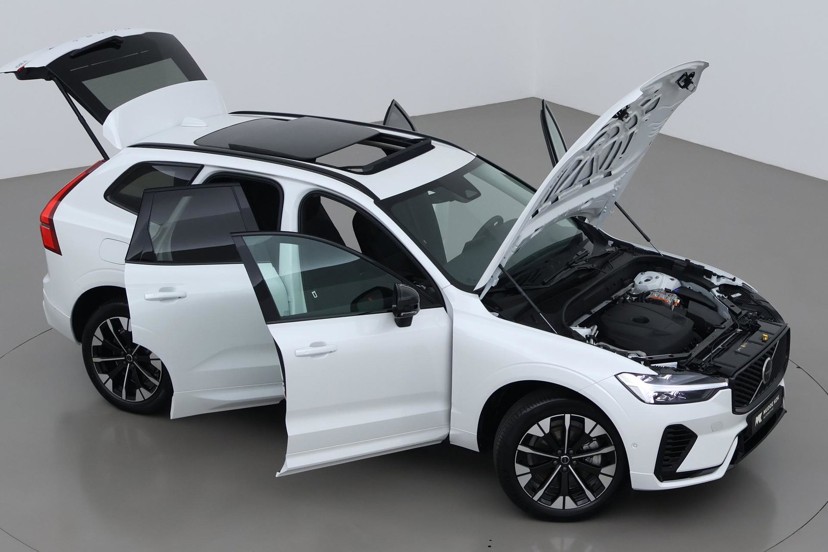 Volvo XC60 T8 Plug-in hybrid Plus Dark | FACELIFT | ACC | Panoramadak | Head-Up | Harman/Kardon | 360° Camera | BLIS