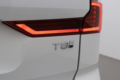 Volvo XC60 T8 Plug-in hybrid Plus Dark | FACELIFT | ACC | Panoramadak | Head-Up | Harman/Kardon | 360° Camera | BLIS