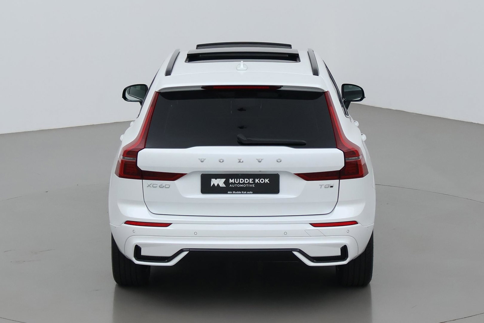 Volvo XC60 T8 Plug-in hybrid Plus Dark | FACELIFT | ACC | Panoramadak | Head-Up | Harman/Kardon | 360° Camera | BLIS