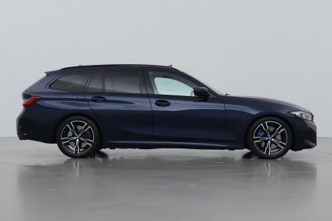 BMW 3 Serie Touring 330e xDrive | ACC | Trekhaak | Panoramadak | 360° Camera | Harman/Kardon | Head-Up | Stuurverwarming