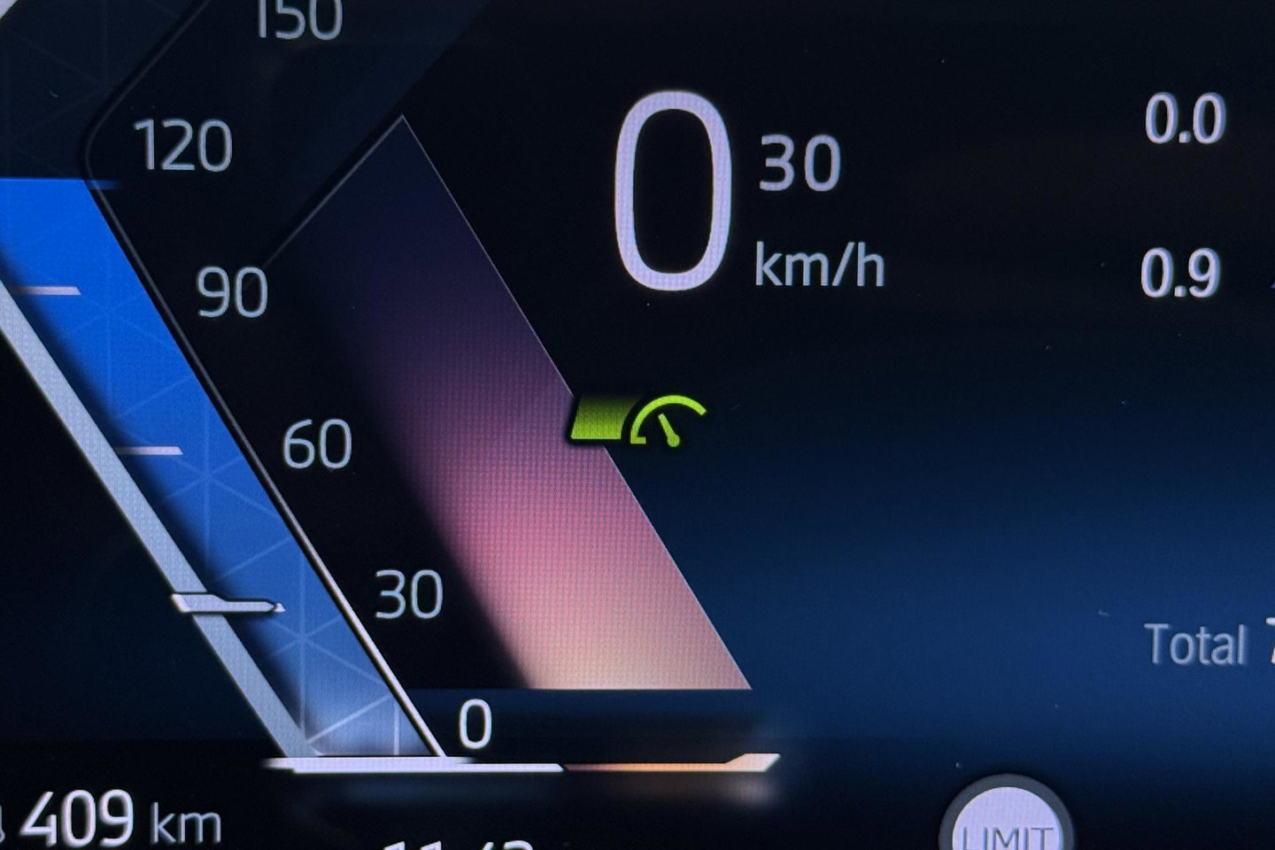 BMW 3 Serie Touring 330e xDrive | ACC | Trekhaak | Panoramadak | 360° Camera | Harman/Kardon | Head-Up | Stuurverwarming