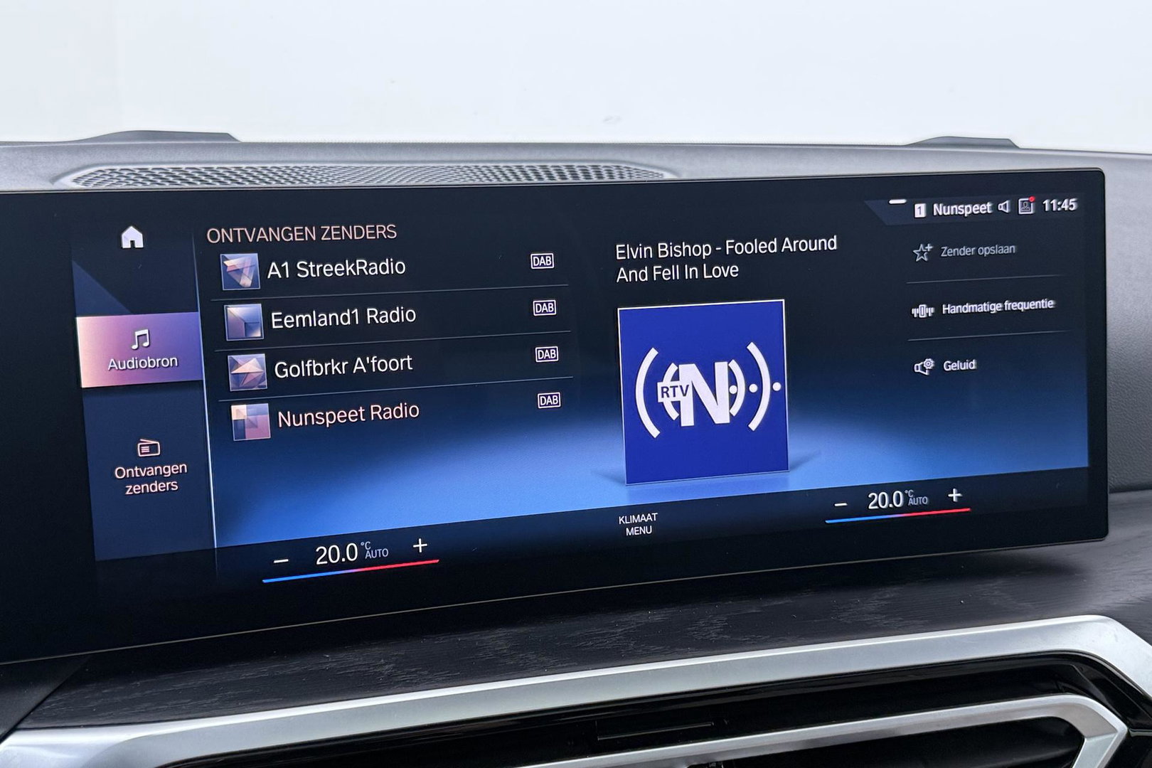 BMW 3 Serie Touring 330e xDrive | ACC | Trekhaak | Panoramadak | 360° Camera | Harman/Kardon | Head-Up | Stuurverwarming