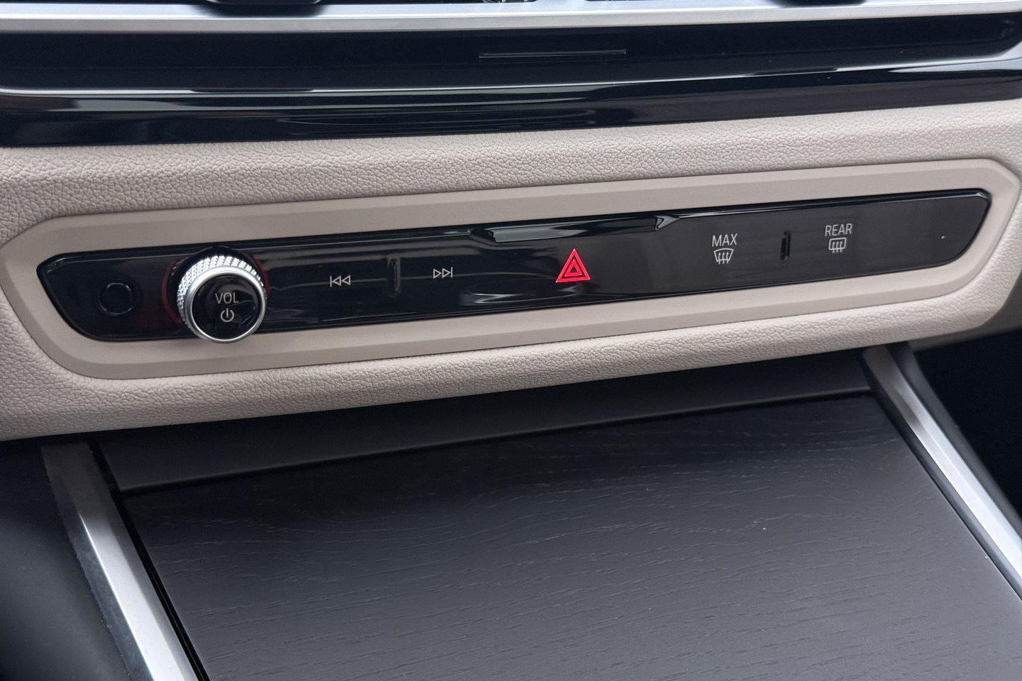BMW 3 Serie Touring 330e xDrive | ACC | Trekhaak | Panoramadak | 360° Camera | Harman/Kardon | Head-Up | Stuurverwarming