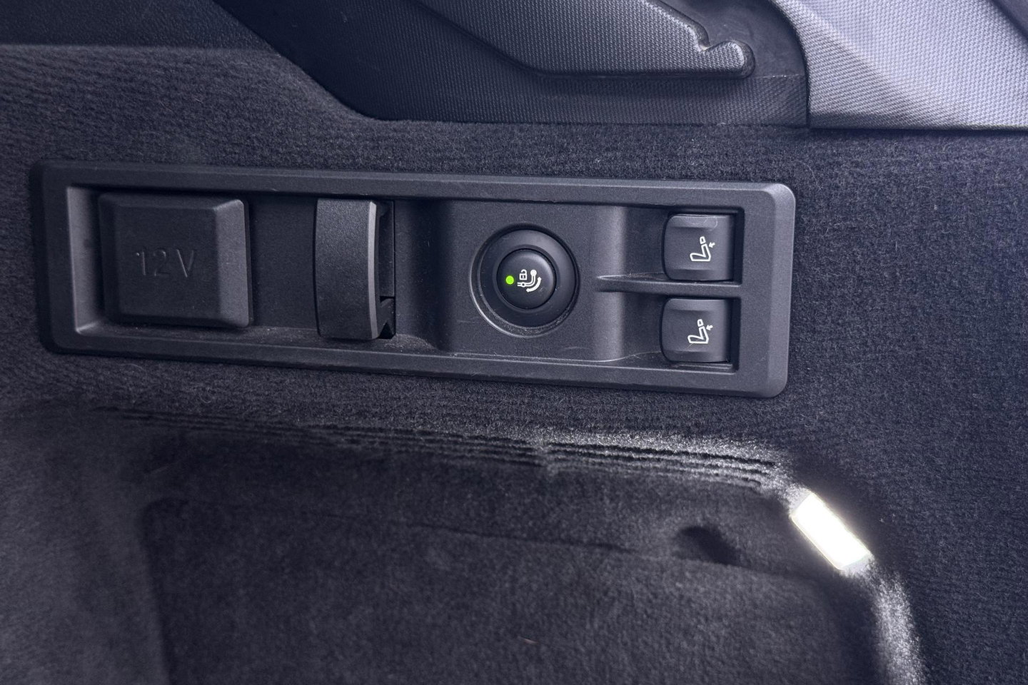 BMW 3 Serie Touring 330e xDrive | ACC | Trekhaak | Panoramadak | 360° Camera | Harman/Kardon | Head-Up | Stuurverwarming