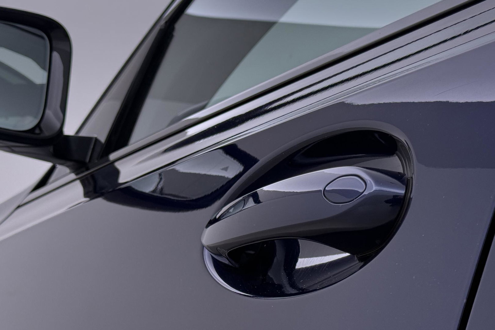 BMW 3 Serie Touring 330e xDrive | ACC | Trekhaak | Panoramadak | 360° Camera | Harman/Kardon | Head-Up | Stuurverwarming