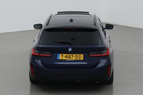 BMW 3 Serie Touring 330e xDrive | ACC | Trekhaak | Panoramadak | 360° Camera | Harman/Kardon | Head-Up | Stuurverwarming