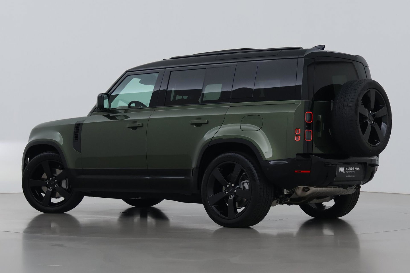 Land Rover Defender 2.0 P300e 110 X-Dynamic HSE | FACELIFT | Caraway | ClearSight | Meridian Surround | Head-Up | ACC | Panoramadak | Trekhaak