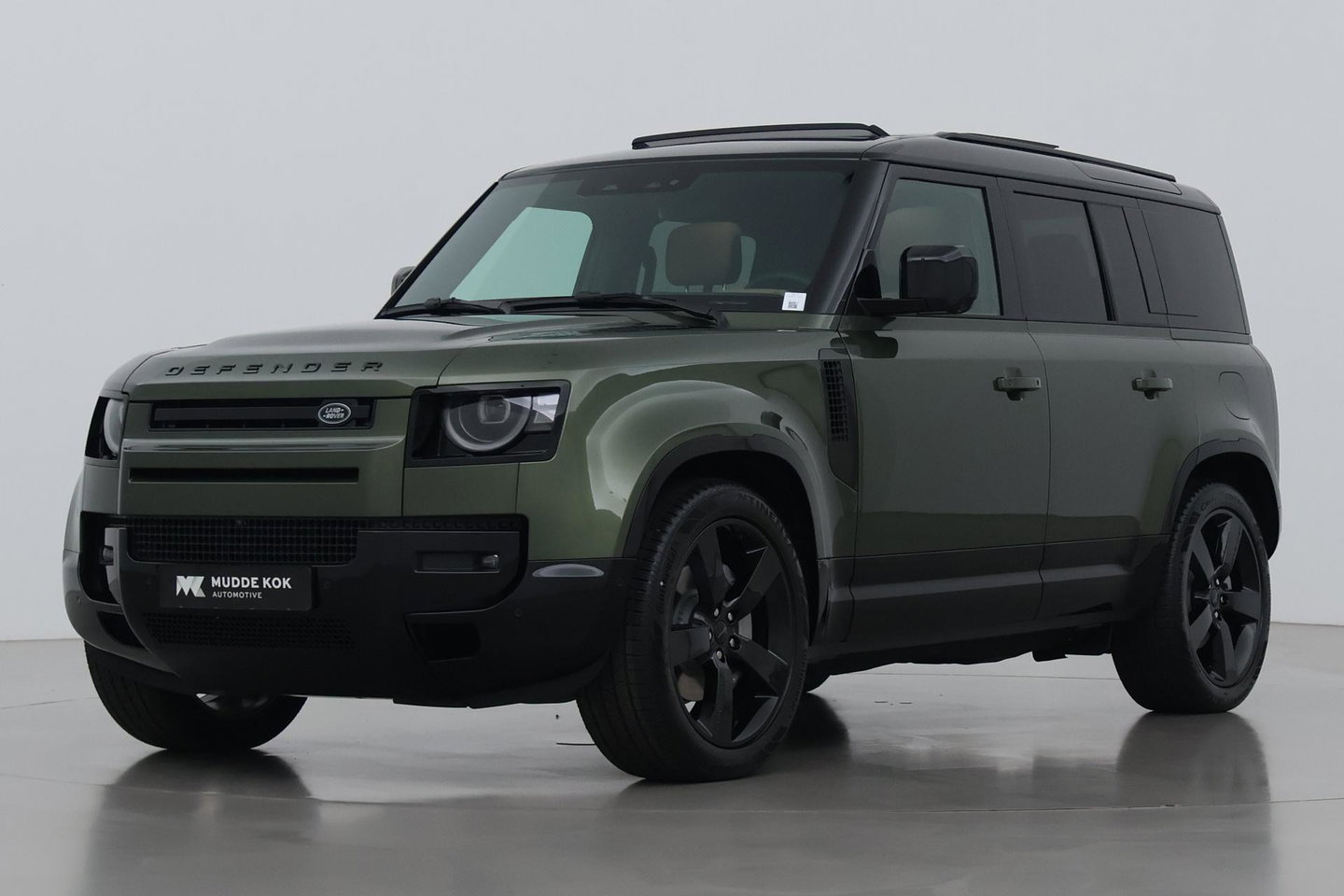 Land Rover Defender 2.0 P300e 110 X-Dynamic HSE | FACELIFT | Caraway | ClearSight | Meridian Surround | Head-Up | ACC | Panoramadak | Trekhaak