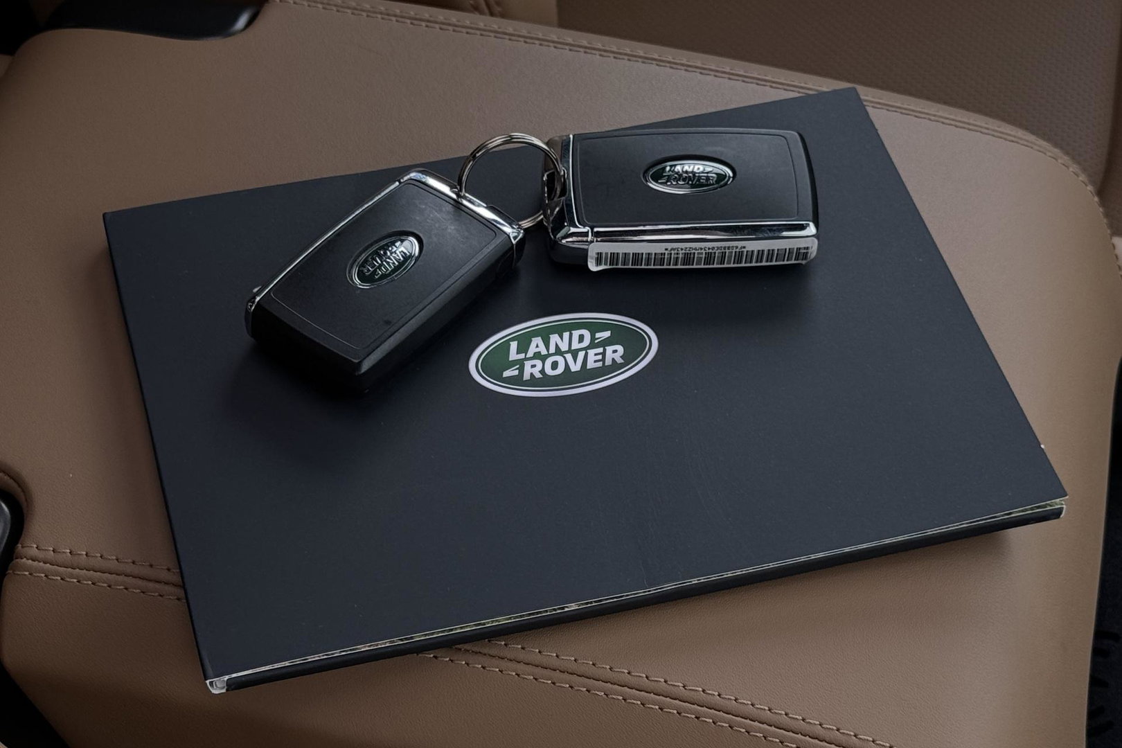 Land Rover Defender 2.0 P300e 110 X-Dynamic HSE | FACELIFT | Caraway | ClearSight | Meridian Surround | Head-Up | ACC | Panoramadak | Trekhaak