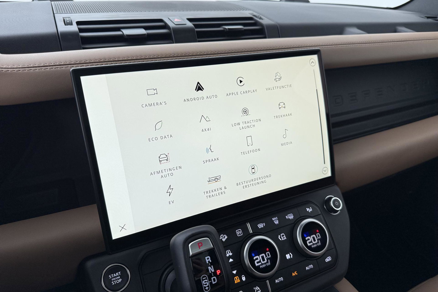 Land Rover Defender 2.0 P300e 110 X-Dynamic HSE | FACELIFT | Caraway | ClearSight | Meridian Surround | Head-Up | ACC | Panoramadak | Trekhaak