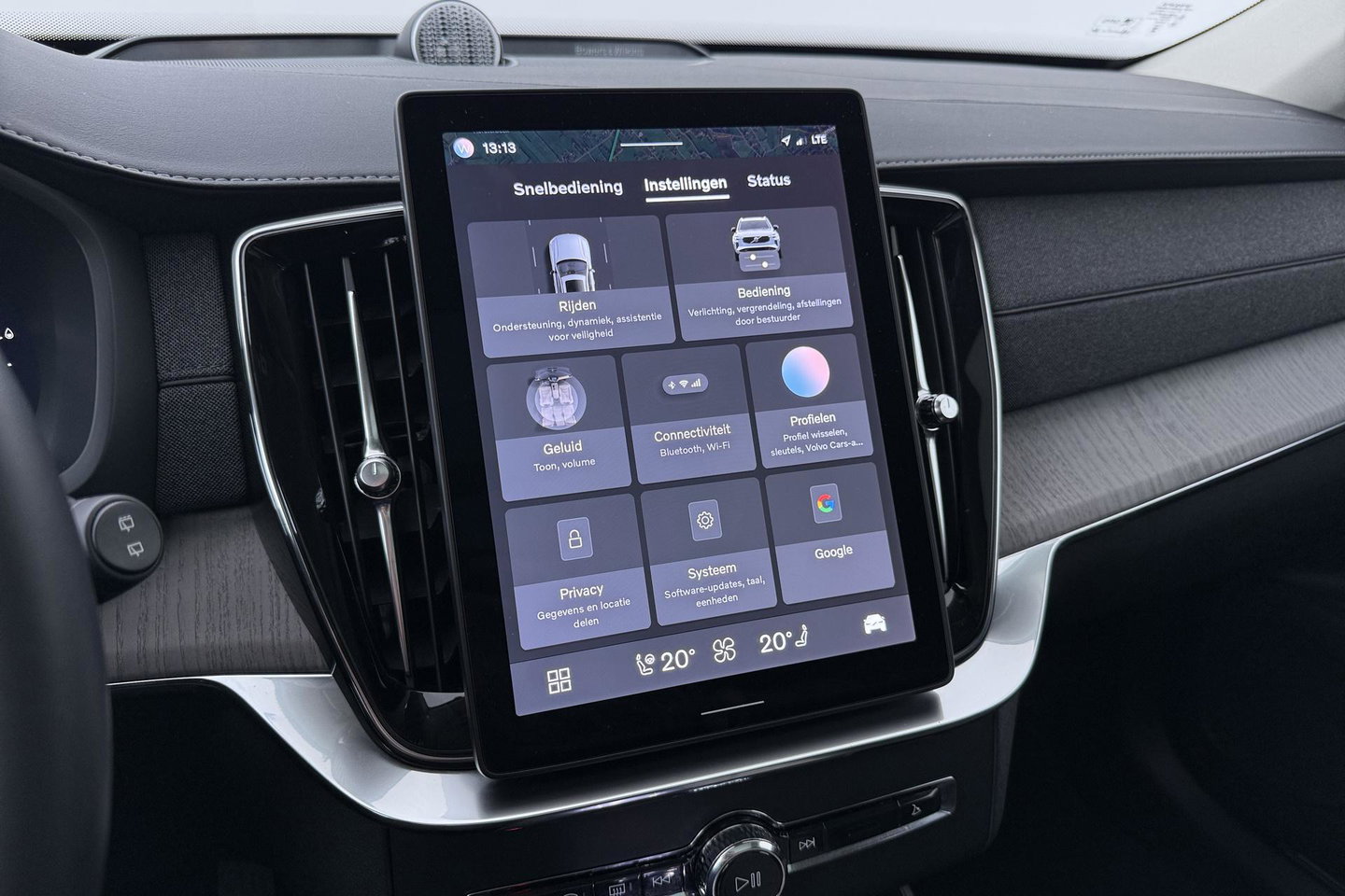 Volvo XC90 T8 Plug-in hybrid Ultra Dark | HEICO SPORTIV | ACC | Luchtvering | Bowers&Wilkins | Panoramadak | Trekhaak | Massage