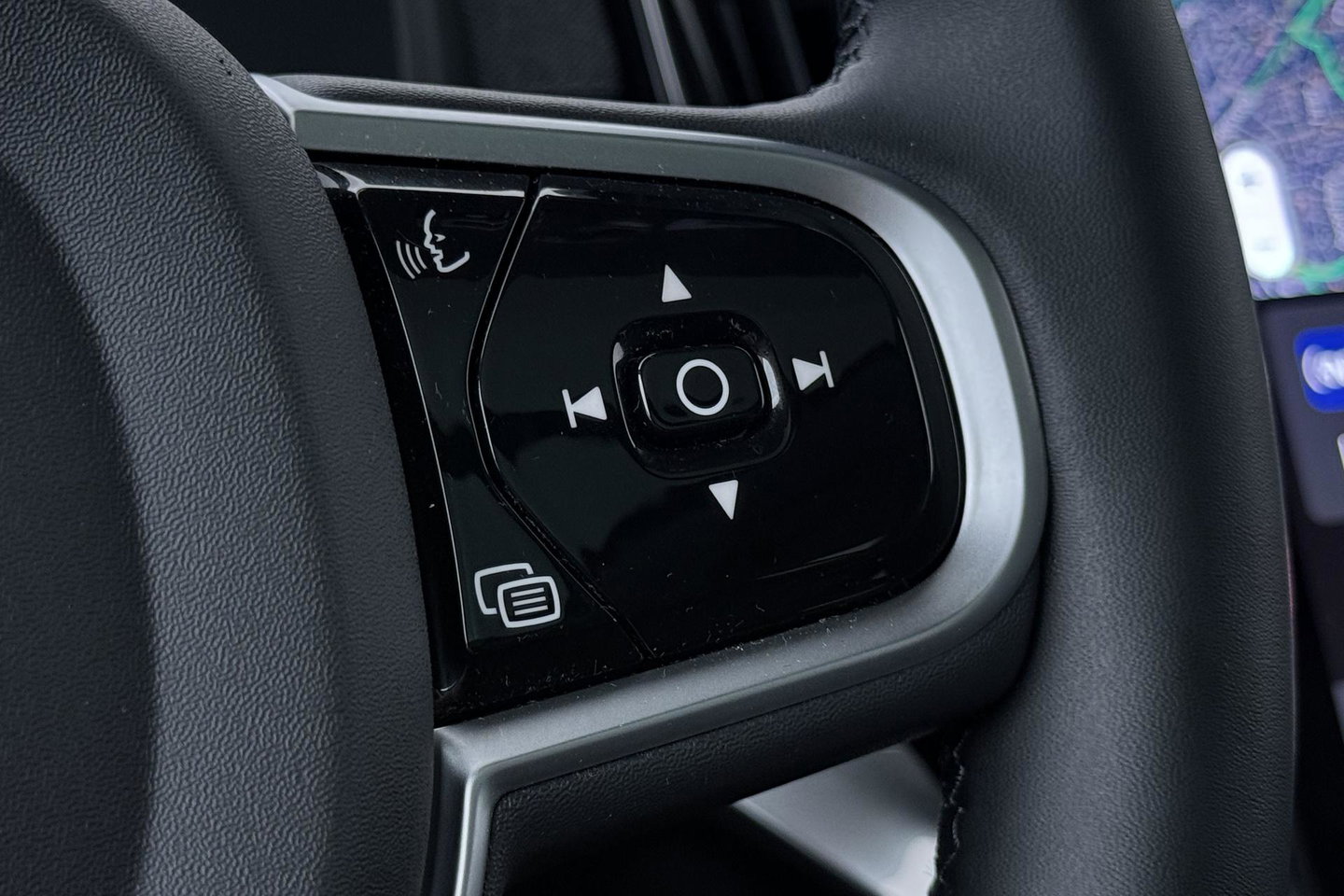 Volvo XC90 T8 Plug-in hybrid Ultra Dark | HEICO SPORTIV | ACC | Luchtvering | Bowers&Wilkins | Panoramadak | Trekhaak | Massage