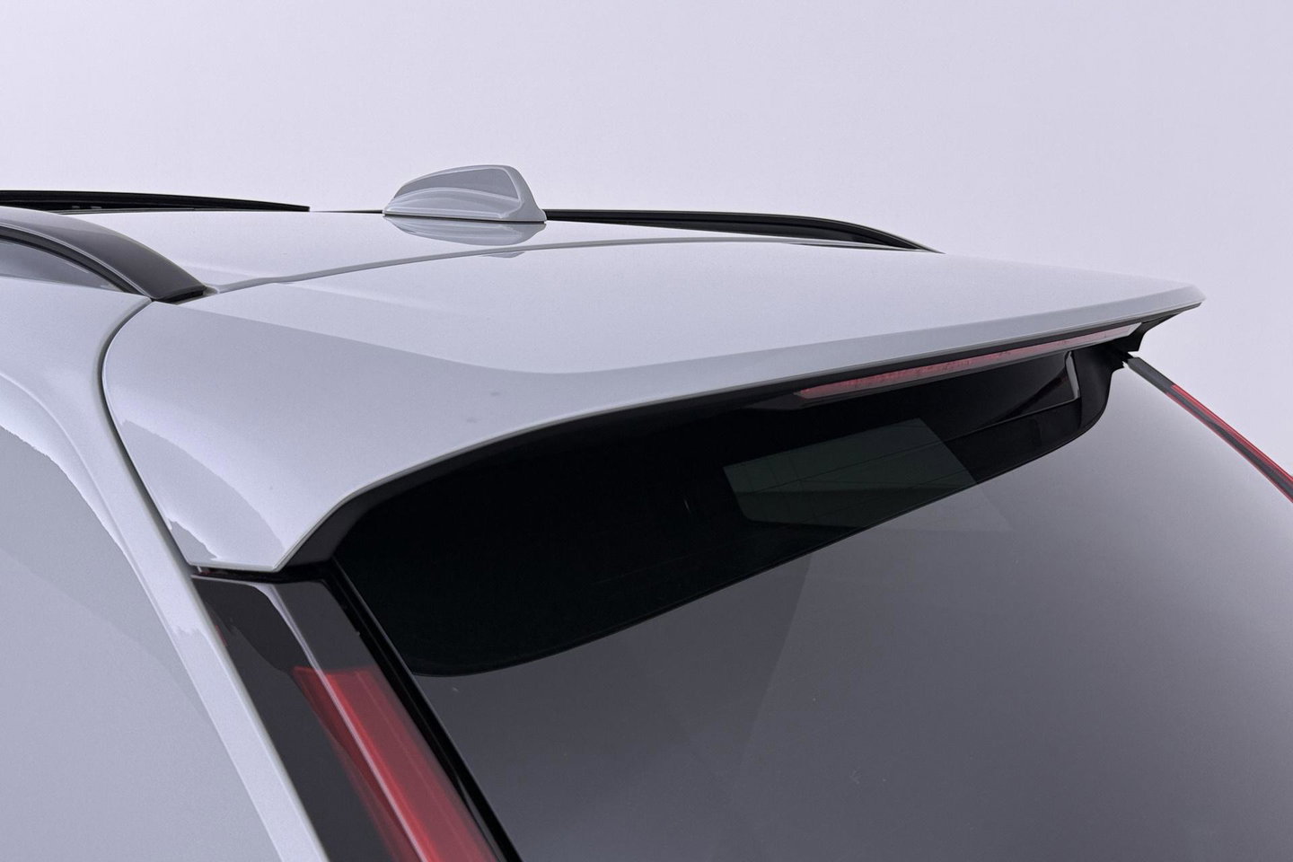 Volvo XC90 T8 Plug-in hybrid Ultra Dark | HEICO SPORTIV | ACC | Luchtvering | Bowers&Wilkins | Panoramadak | Trekhaak | Massage