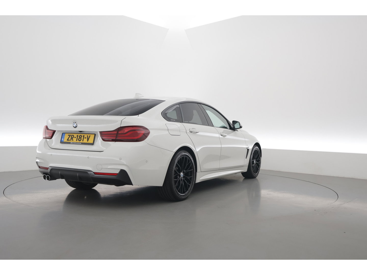 BMW 4 Serie Gran Coupé 420i High Executive Edition | RIJKLAAR!! | Cruise Contr. | Leder | Camera | Stoelverw. | LED | Navi | PDC V+A | 18''