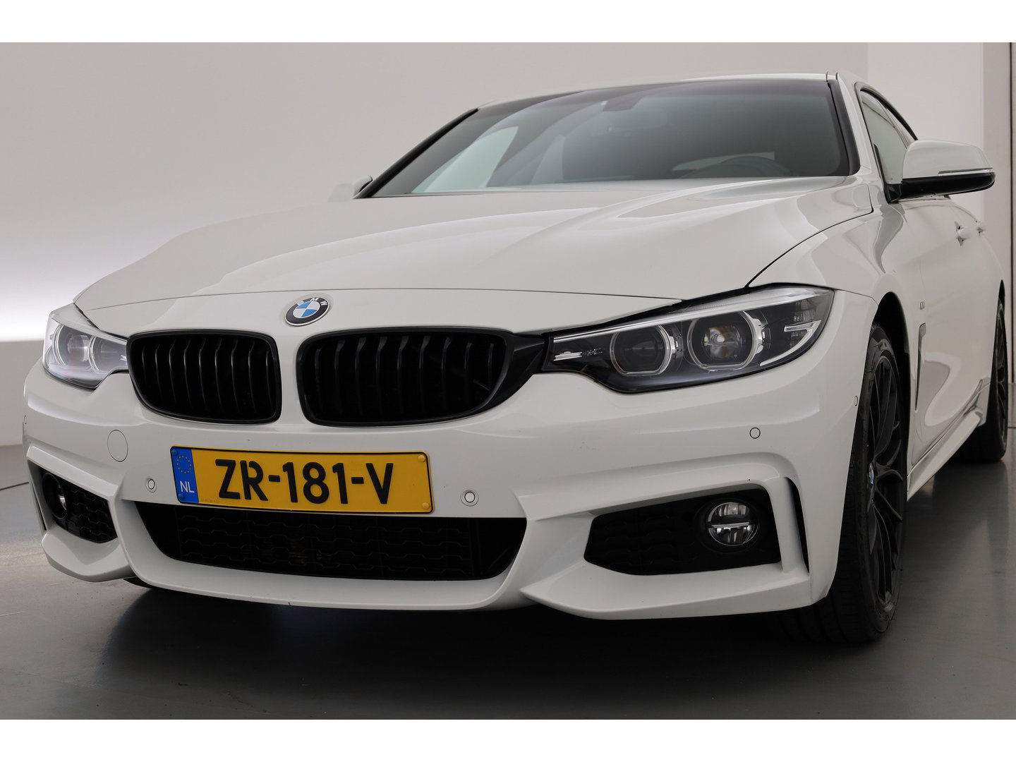BMW 4 Serie Gran Coupé 420i High Executive Edition | RIJKLAAR!! | Cruise Contr. | Leder | Camera | Stoelverw. | LED | Navi | PDC V+A | 18''