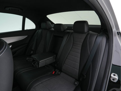 Mercedes-Benz E-Klasse 300 de Exclusive Line (Plug-in) (INCL.BTW) Aut. *LEATHER-FABRIC | FULL-LED | AMBIENTLIGHT | CAMERA | WIDESCREEN-DIGI-COCKPIT | NAVI-FULLMAP | HEATED-SPORTSEATS | PRIVACY-GLASS | SHIFTPADDLES | ECC | PDC | CRUISE | 19''ALU*