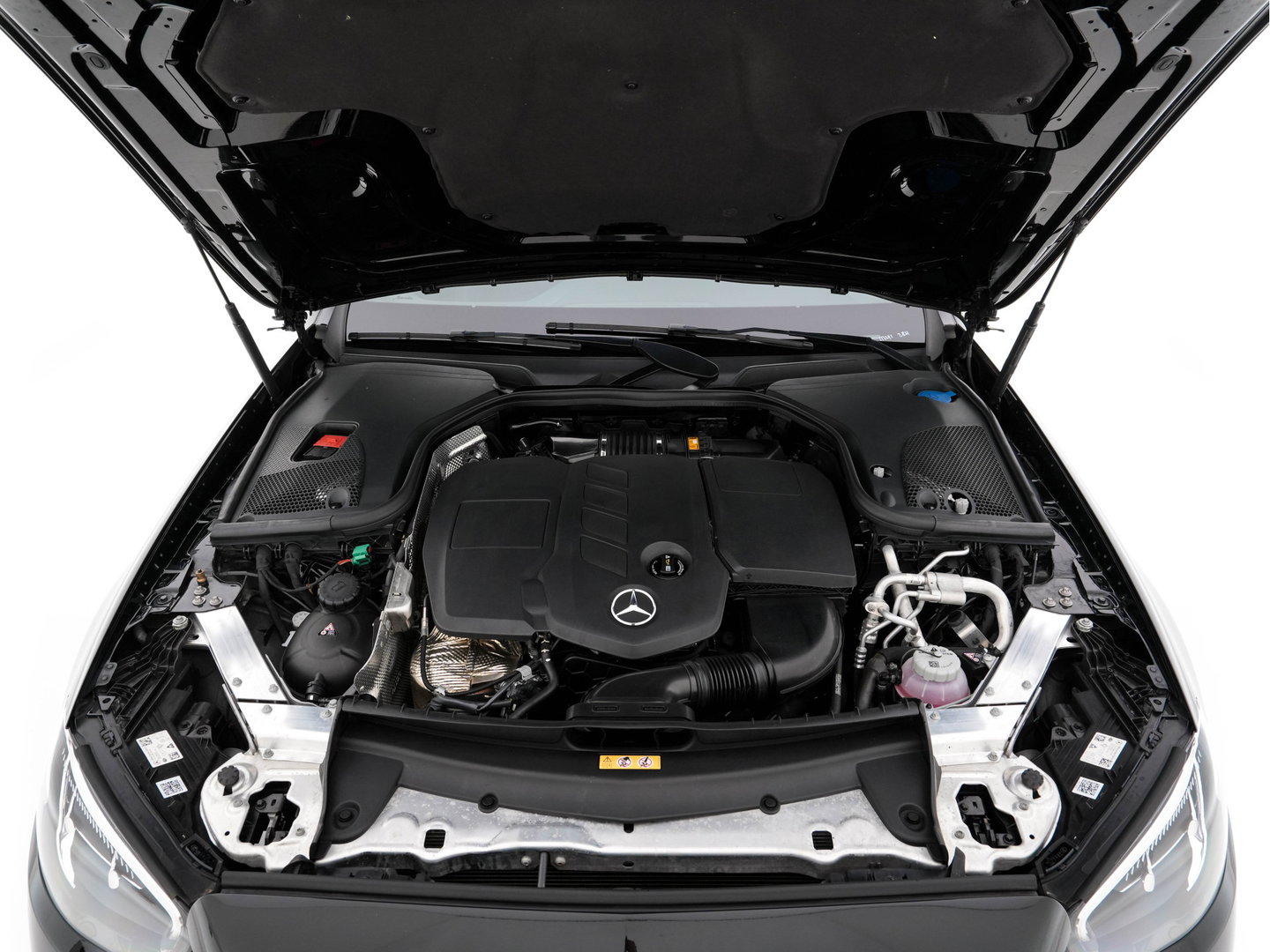 Mercedes-Benz E-Klasse 300 de Exclusive Line (Plug-in) (INCL.BTW) Aut. *LEATHER-FABRIC | FULL-LED | AMBIENTLIGHT | CAMERA | WIDESCREEN-DIGI-COCKPIT | NAVI-FULLMAP | HEATED-SPORTSEATS | PRIVACY-GLASS | SHIFTPADDLES | ECC | PDC | CRUISE | 19''ALU*