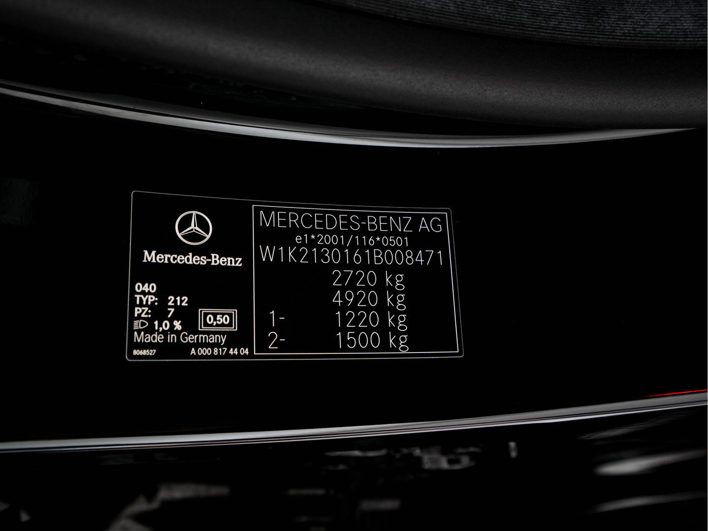 Mercedes-Benz E-Klasse 300 de Exclusive Line (Plug-in) (INCL.BTW) Aut. *LEATHER-FABRIC | FULL-LED | AMBIENTLIGHT | CAMERA | WIDESCREEN-DIGI-COCKPIT | NAVI-FULLMAP | HEATED-SPORTSEATS | PRIVACY-GLASS | SHIFTPADDLES | ECC | PDC | CRUISE | 19''ALU*
