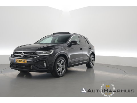Volkswagen T-Roc 1.5 TSI R-Line | Rijklaar!! | Pano | IQ Lights | Camera | Adapt. Cruise | Trekhaak | Stoelverw. | Apple CarPlay | 17''