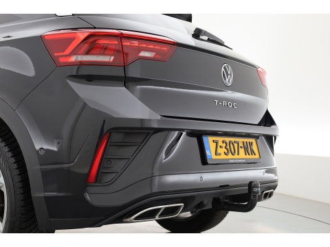 Volkswagen T-Roc 1.5 TSI R-Line | Rijklaar!! | Pano | IQ Lights | Camera | Adapt. Cruise | Trekhaak | Stoelverw. | Apple CarPlay | 17''