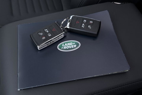 Land Rover Range Rover Sport 3.0 P550e Autobiography PHEV | British Racing Green | Performance Voorstoelen | Trekhaak | Luchtvering | Panoramadak | Meridian 3D | 23 Inch