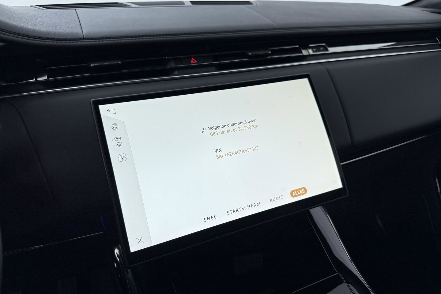 Land Rover Range Rover Sport 3.0 P550e Autobiography PHEV | British Racing Green | Performance Voorstoelen | Trekhaak | Luchtvering | Panoramadak | Meridian 3D | 23 Inch
