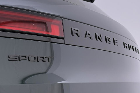 Land Rover Range Rover Sport 3.0 P550e Autobiography PHEV | British Racing Green | Performance Voorstoelen | Trekhaak | Luchtvering | Panoramadak | Meridian 3D | 23 Inch