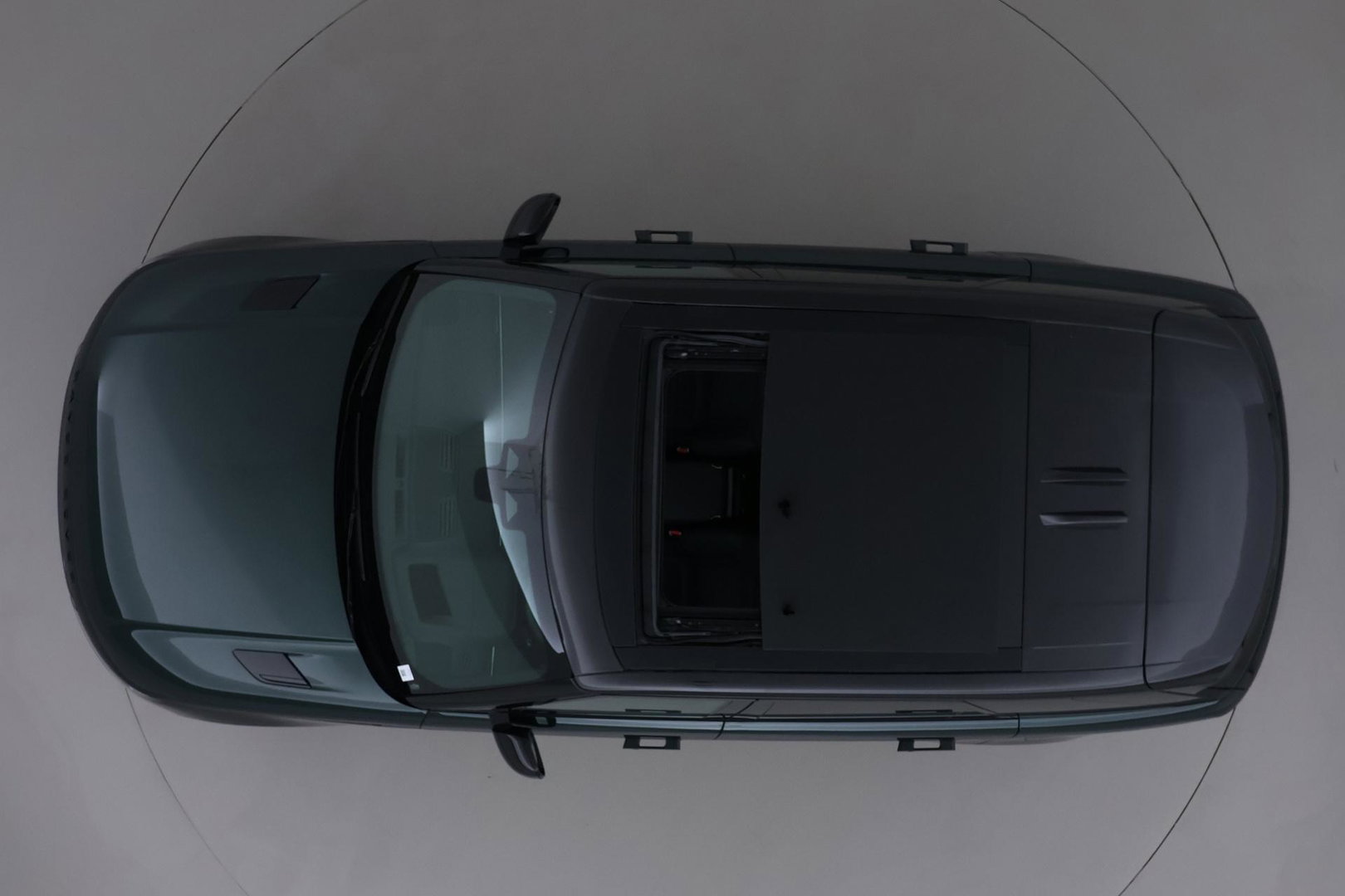 Land Rover Range Rover Sport 3.0 P550e Autobiography PHEV | British Racing Green | Performance Voorstoelen | Trekhaak | Luchtvering | Panoramadak | Meridian 3D | 23 Inch