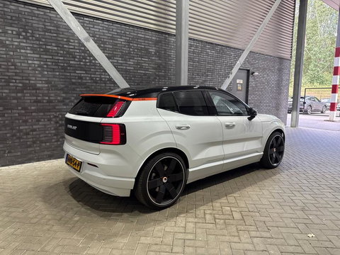 Volvo EX30 Single Motor Extended Range Plus 69 kWh | EVERLAST Edition | ACC | 21 Inch | Harman/Kardon | Warmtepomp | Stoel+Stuurverwarming